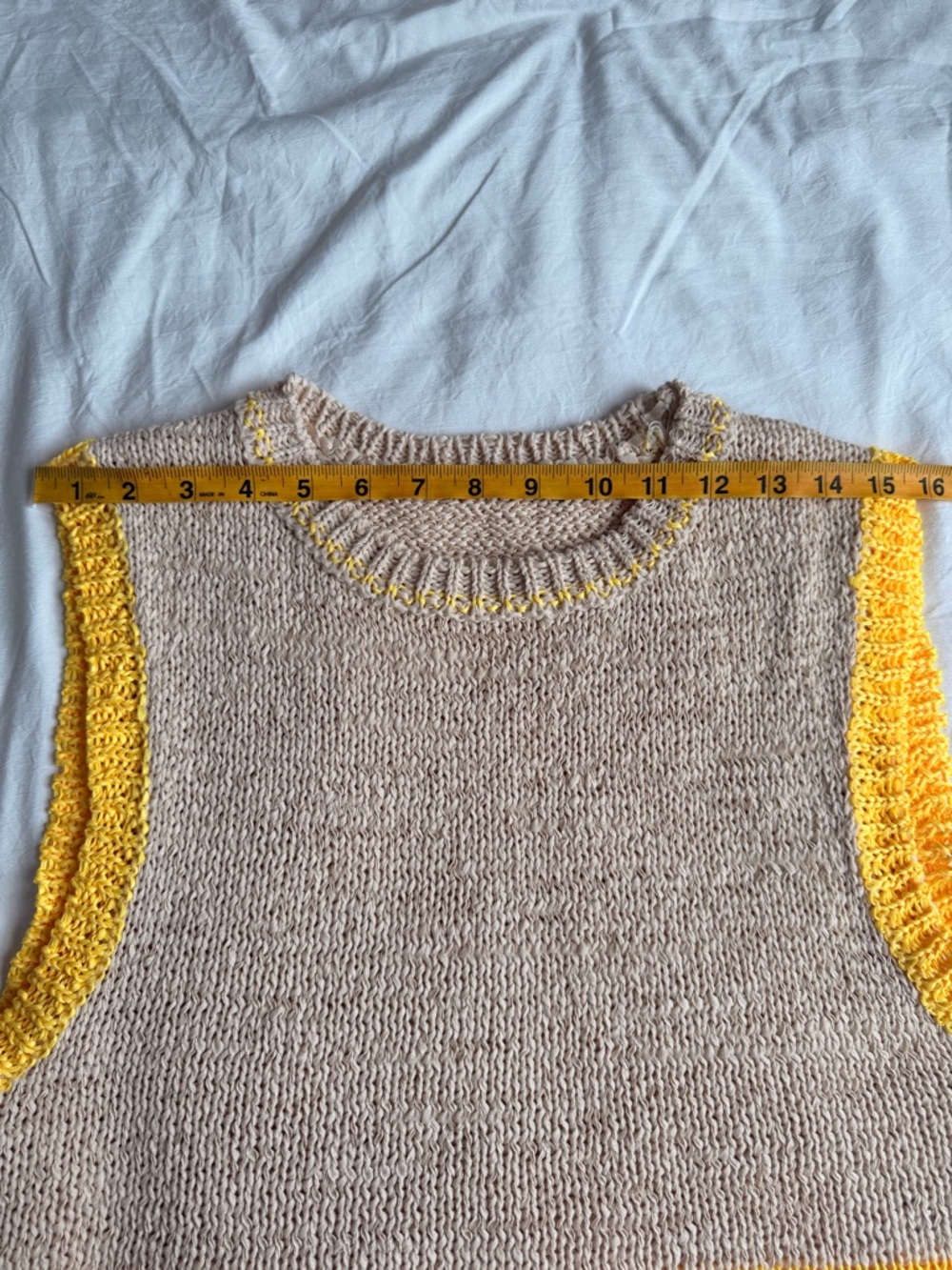 Zara Yellow and Cream Knit VEST - Picture 12 of 13